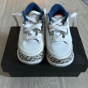 Kids Jordan 3 Retro BT. Size 4c. Colors are white/ fire red/ true blue.